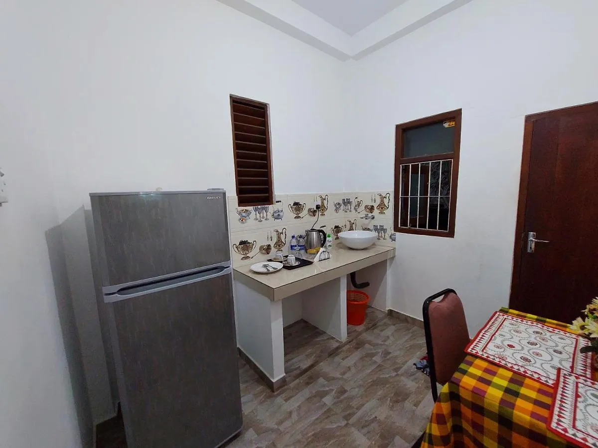 Lavender Villa Negombo Bed & Breakfast